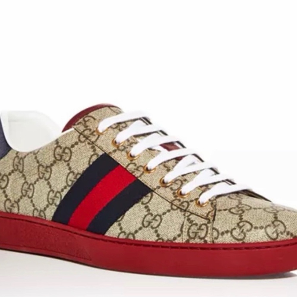 Gucci Men's Beige and Red Stripe Sneakers